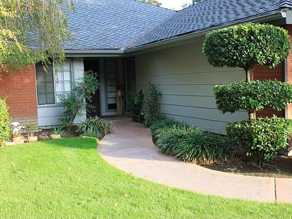 2nd image of 6345 N Palm Ave