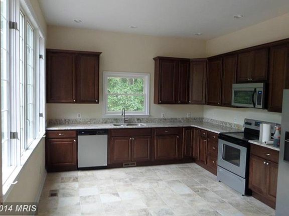 3rd image of 144 Running Bear Ct