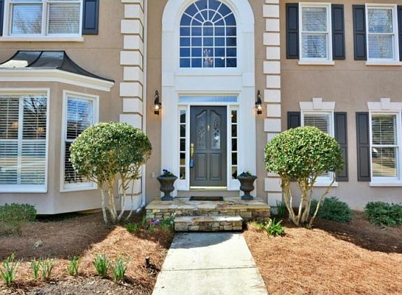 2nd image of 550 Croydon Ln