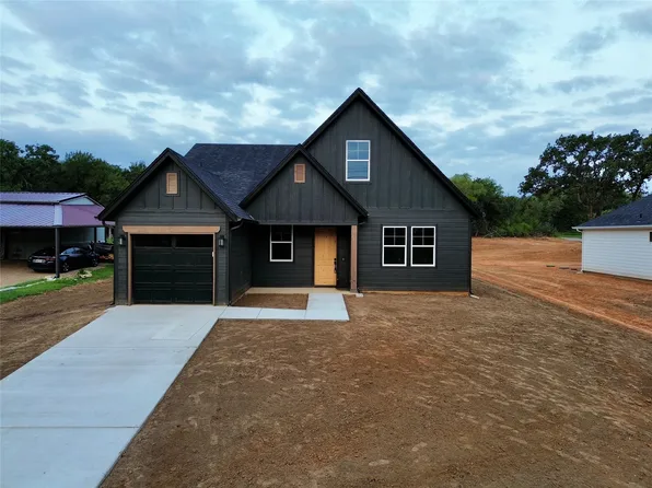 5902 S Lakeside Hills Ct, Granbury, TX 76048