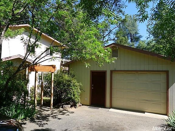 2nd image of 1851 Goldman Ln
