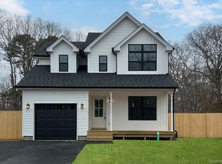 43 Shirley Lane, Medford, NY 11763