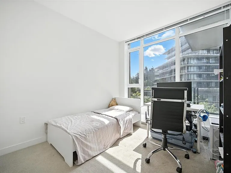8850 University Cres #4XX — Photo 1