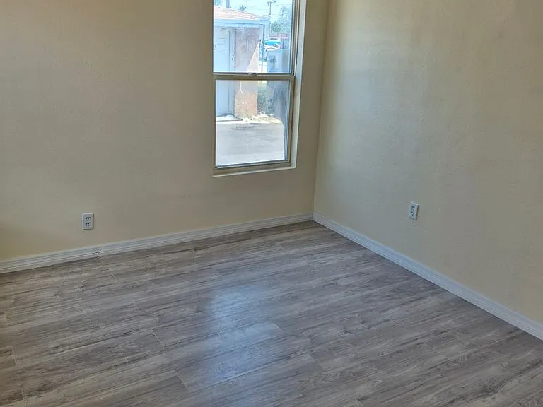 5680 28th St N #D5 — Photo 13
