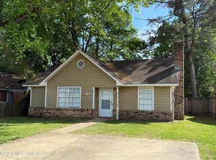 747 Clearmont Dr, Pearl, MS 39208
