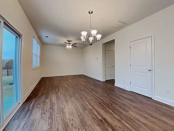3rd image of 1028 Bluewater Dr