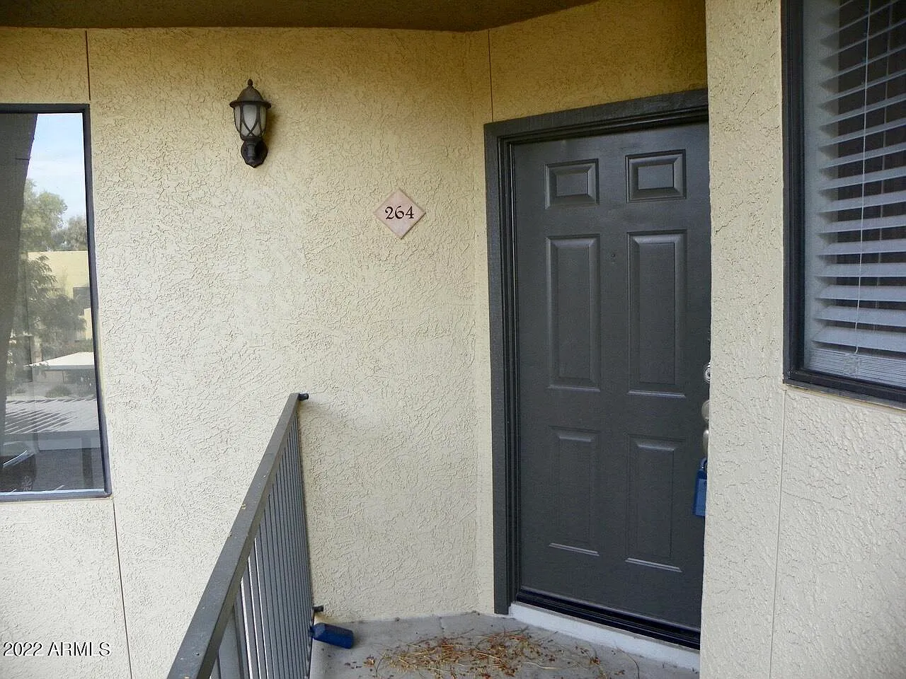 3 bed, 2.0 bath, 1194 sqft, $1,900 — Photo 4