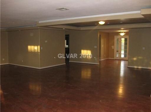 2nd image of 5646 W Agate Ave