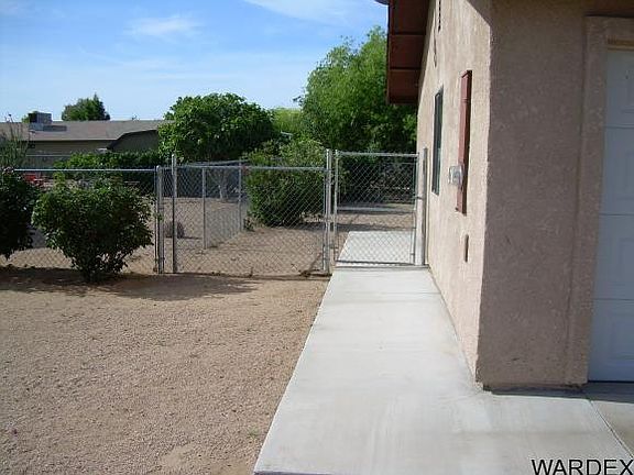 3rd image of 6606 W Brook Dr