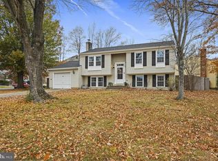 532 Merlins Ln, Herndon, VA 20170