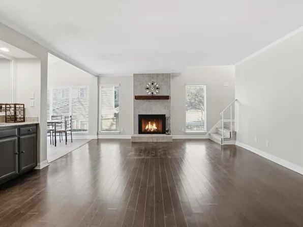 2713 Meadowstone Ct, Carrollton, TX 75006