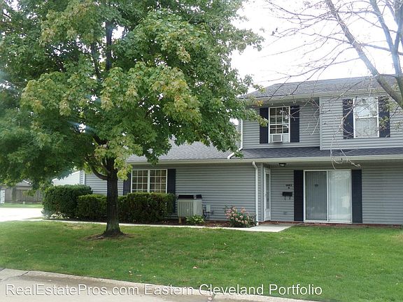 3rd image of 6883A Colonial Dr
