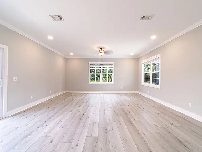 290 Cedar St — Photo 16