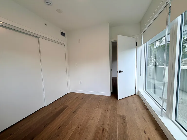 8120 Oak St — Photo 17