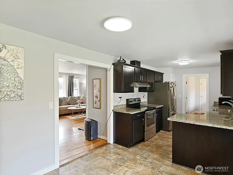 2802 S 304th St — Photo 10