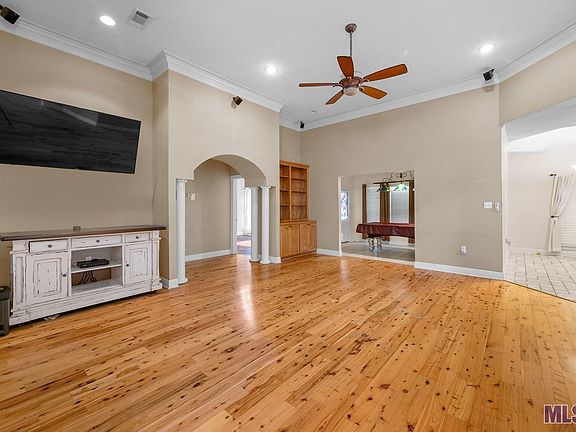 4th image of 8550 Jo Lee Dr