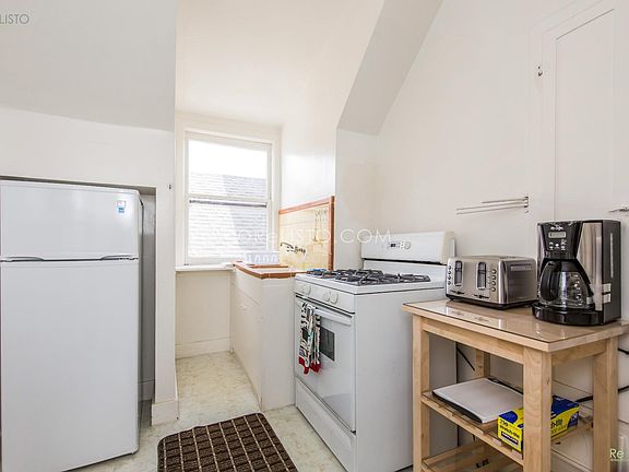 5th image of 1438 Page St APT 7