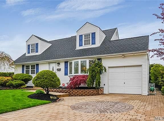 2nd image of 23 Preston Ln