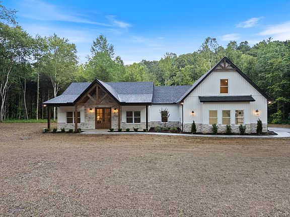2nd image of 903 Furnace Hollow Rd