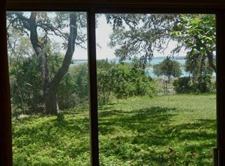 2878 Lakeshore Dr, Canyon Lake, TX 78133