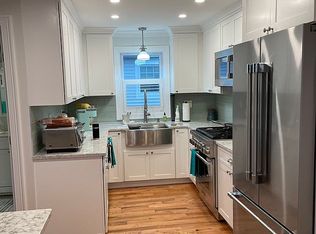 54 Atwater St, Milford, CT 06460