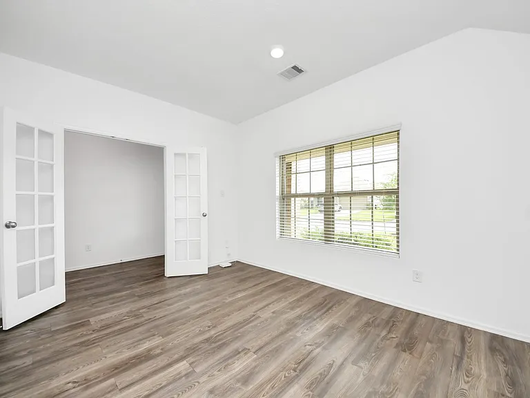 26631 Castiel Dr — Photo 6
