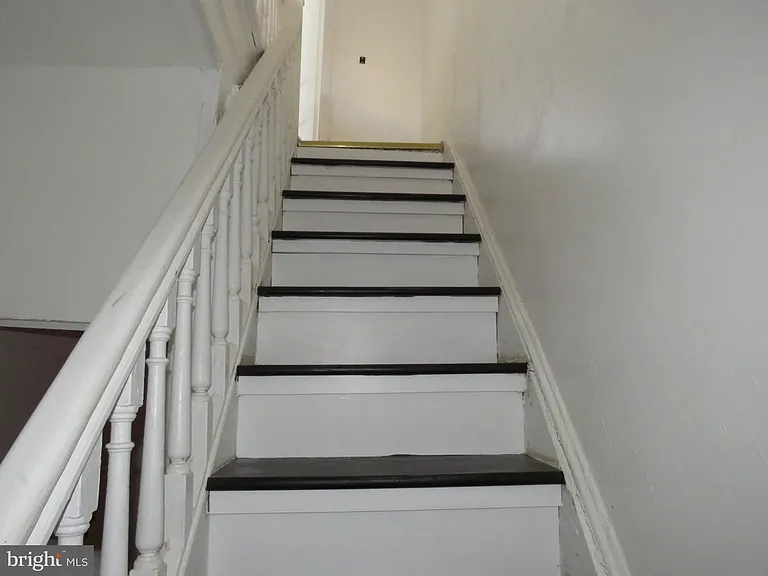 356 E Walnut Ln #3 — Photo 15