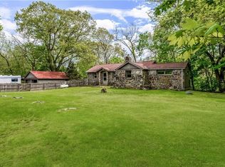 895 Tourtellot Hill Rd, Scituate, RI 02857