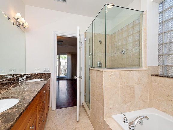 5th image of 3806 N Ashland Ave #2N