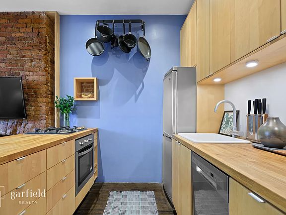 3rd image of 786 Washington Ave #3