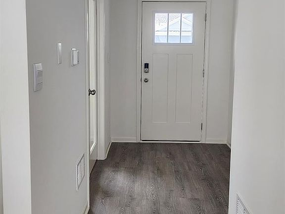 2nd image of 7828 W 105th Pl