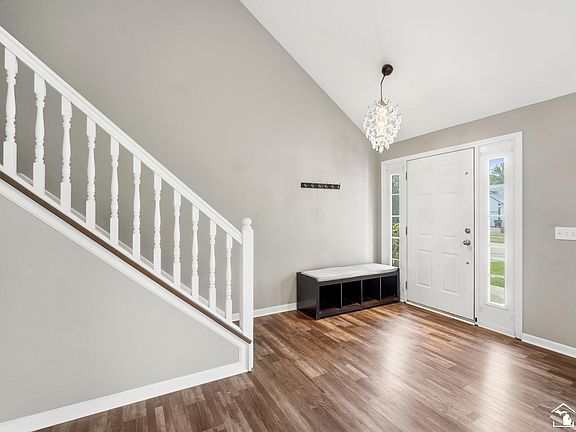 4th image of 1092 Cumberland Dr