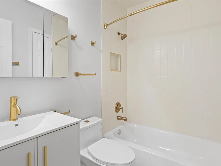 10167 Fair Woods Dr #310 — Photo 1