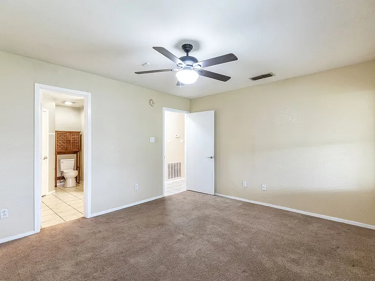 3834 Purdue Ln — Photo 16