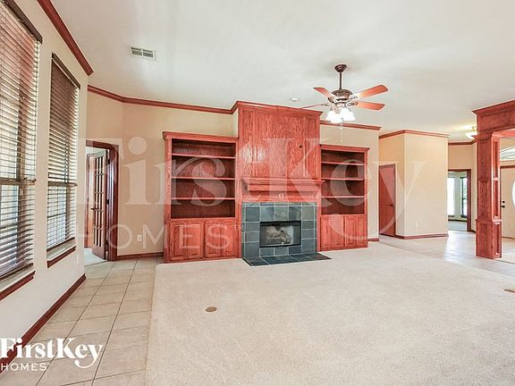 3rd image of 232 SW 136th St