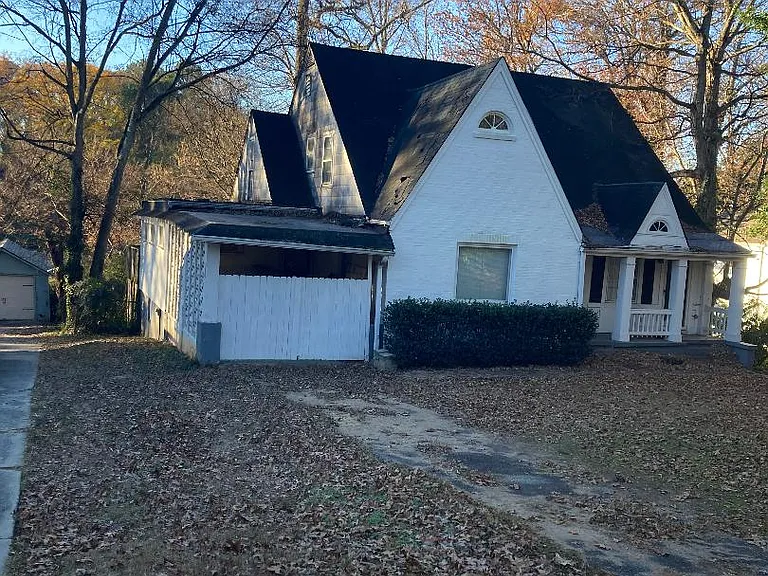 Rock Springs Rd NE — Photo 1