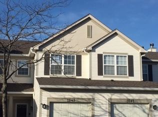 2845 Falling Waters Dr, Lindenhurst, IL 60046