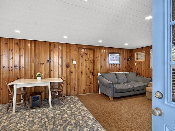 5th image of 4 Freeman Avenue