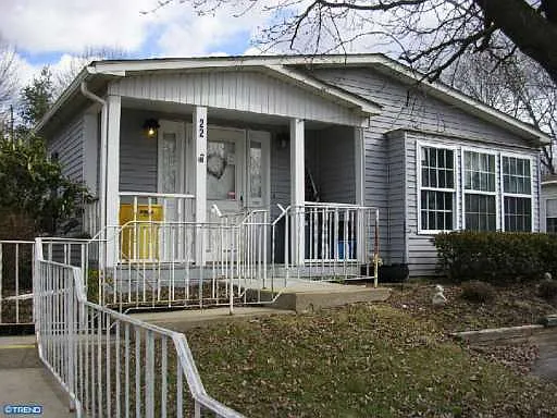 22 Chestnut Ct E photo 1