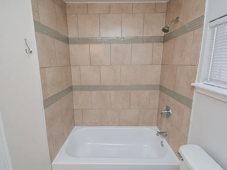 2118 Thonig Rd — Photo 29