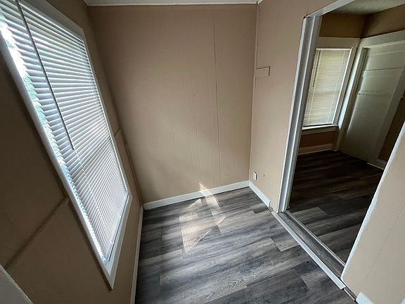 4th image of 1425 Parrish Ave