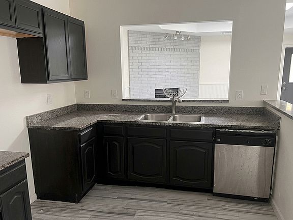 3rd image of 4625 Club Estates Pl