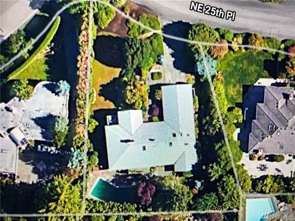 2nd image of 8807 NE 25th Pl