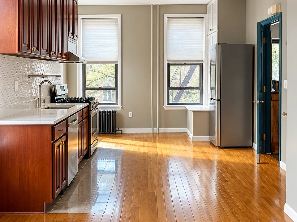 205 Sackett St #2