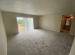 4400 S 27th St #C17, Lincoln, NE 68512