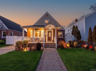 25 Everett Street, Valley Stream, NY 11580