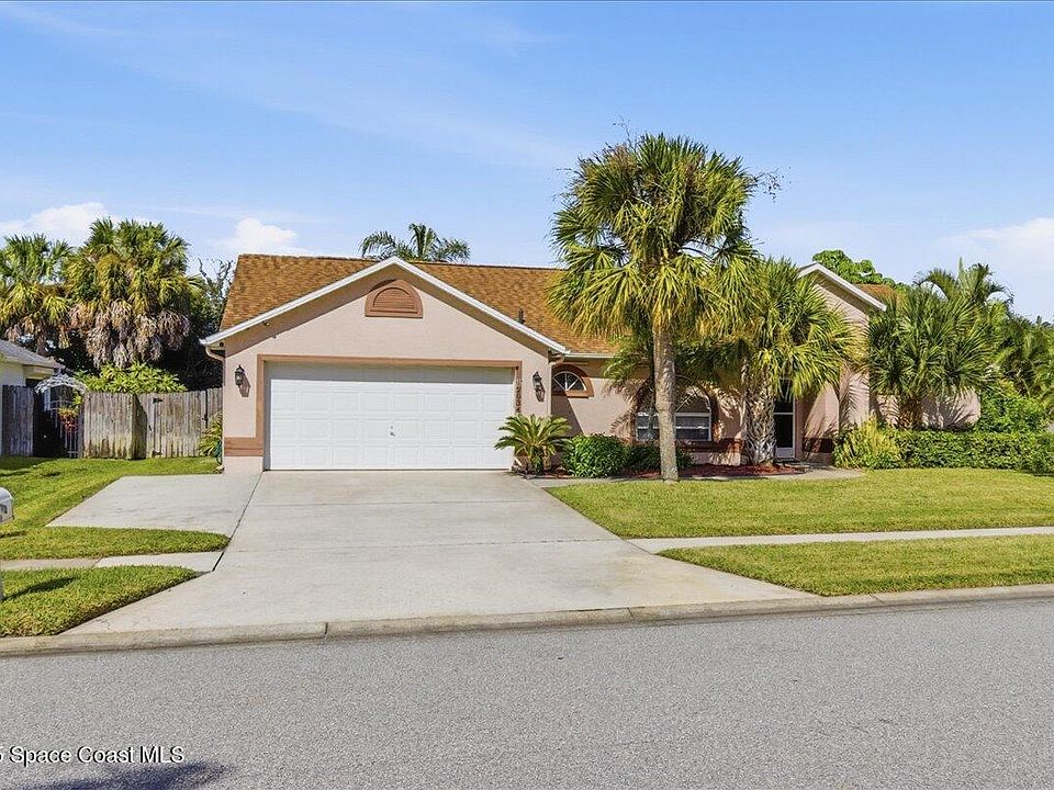 1st image of 2034 Blue Heron Dr