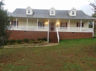 28 Cherry Blossom Ln, Munford, AL 36268