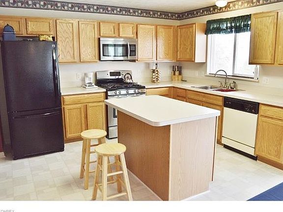 5th image of 852 Brightwood Ct