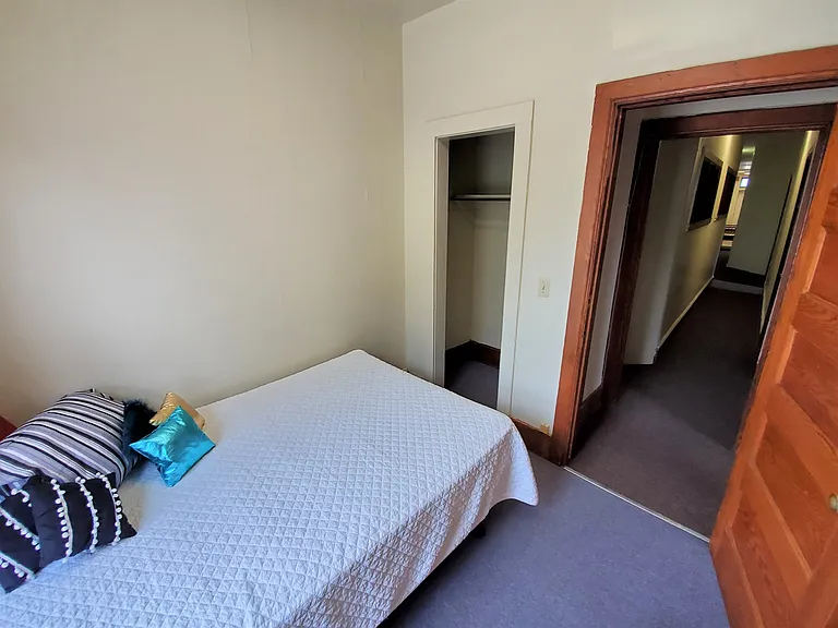 Aces Apartments — Photo 98
